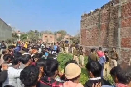 नालंदा मे बंद बोरे मे मिला युवक का शव, गला रेतकर हुई युवक की हत्या, घटना के पीछे प्रेम प्रसंग या पैसे लेन देन का विवाद की आशंका 51