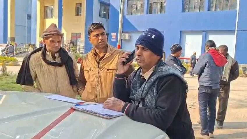 नालंदा मे बंद बोरे मे मिला युवक का शव, गला रेतकर हुई युवक की हत्या, घटना के पीछे प्रेम प्रसंग या पैसे लेन देन का विवाद की आशंका 2