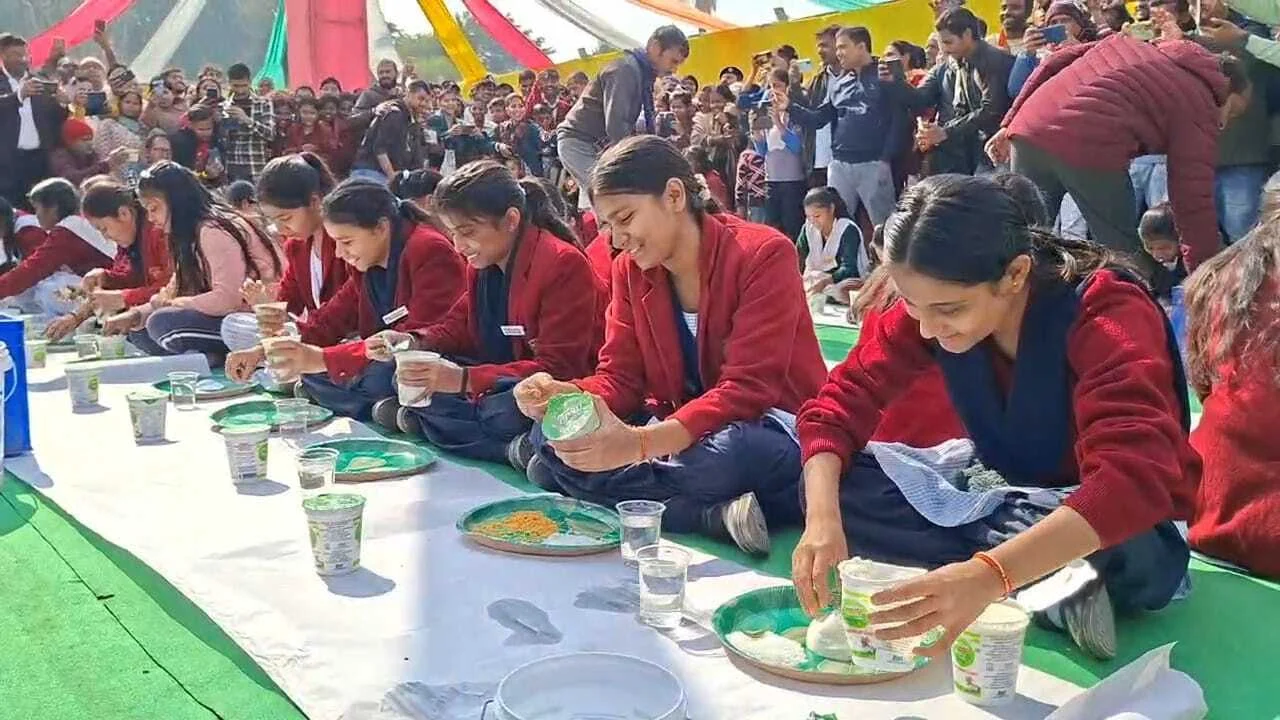 राजगीर से उठा सियासी संकेत, तेज प्रताप को एनडीए में आने का न्योता, क्या बदलने वाली है बिहार की राजनीति? राजद की हार के बाद एनडीए का दांव, तेज प्रताप यादव पर खुला संदेश 2