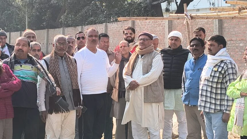 बरौनी में बनेगा भव्य शांडिल्य धाम: मंदिर निर्माण को लेकर समाज की बैठक में एकजुट हुए लोग 1