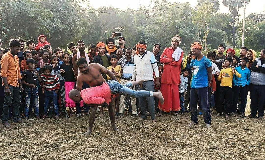 बछवाड़ा में मकर संक्रांति पर दंगल की धूम; पहलवानों ने दिखाए दांव-पेंच, उमड़ी भारी भीड़ 15