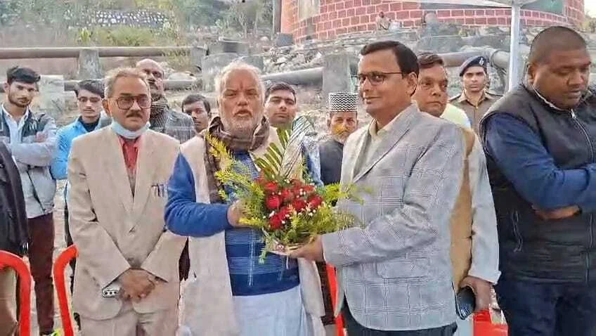 नववर्ष एवं मकर संक्रांति के मौके पर मंत्री श्रवण कुमार द्वारा कार्यकर्ता सम्मान सह वनभोज कार्यक्रम का किया गया आयोजन, हजारों कार्यकर्ताओं ने खिचड़ी चोखा का लिया आनंद 3