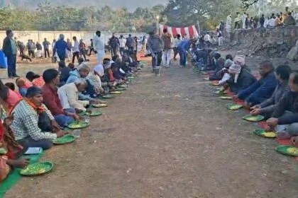 नववर्ष एवं मकर संक्रांति के मौके पर मंत्री श्रवण कुमार द्वारा कार्यकर्ता सम्मान सह वनभोज कार्यक्रम का किया गया आयोजन, हजारों कार्यकर्ताओं ने खिचड़ी चोखा का लिया आनंद 24