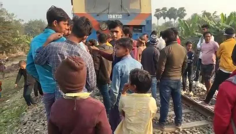 समस्तीपुर-सहरसा रेल खंड पर बड़ा हादसा टला: मेमू ट्रेन का ब्रेक फंसा, बीच रास्ते में 3 घंटे खड़ी रही ट्रेन 2