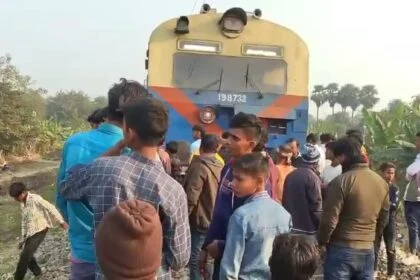 समस्तीपुर-सहरसा रेल खंड पर बड़ा हादसा टला: मेमू ट्रेन का ब्रेक फंसा, बीच रास्ते में 3 घंटे खड़ी रही ट्रेन 17