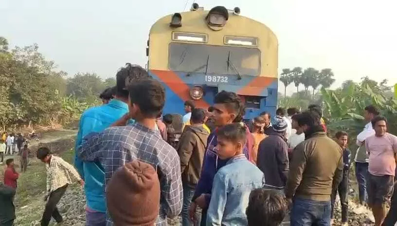 समस्तीपुर-सहरसा रेल खंड पर बड़ा हादसा टला: मेमू ट्रेन का ब्रेक फंसा, बीच रास्ते में 3 घंटे खड़ी रही ट्रेन 14