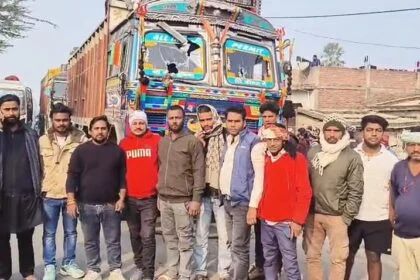 समस्तीपुर: बजरंग दल के कार्यकर्ताओं ने पकड़े गायों से लदे तीन ट्रक, दो उपचालक हिरासत में, चालक फरार 18