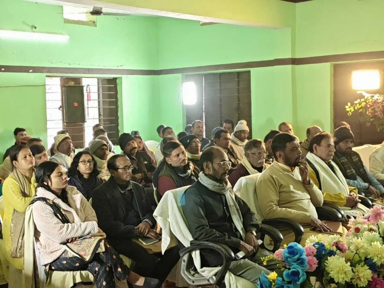 भगवानपुर में 'प्रशासन गांव की ओर' कार्यक्रम में पहुंचे जिलाधिकारी, योजनाओं में ढिलाई पर अधिकारियों को लगाई फटकार 3