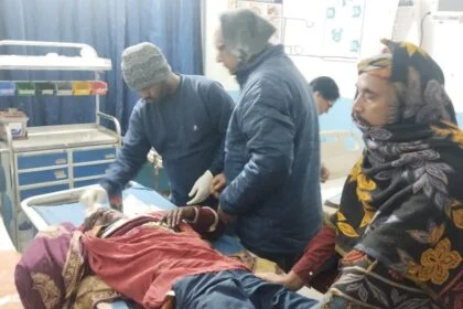 बछवाड़ा NH-28 पर अलग-अलग सड़क हादसों में दो लोग गंभीर रूप से घायल, एक बेगूसराय रेफर 29