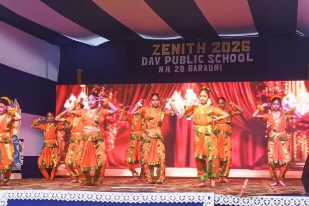 डीएवी बरौनी के 'जेनिथ 2026' में बच्चों का जलवा, डीआईजी बोले- आधुनिक युग के लिए सर्वांगीण विकास जरूरी 7