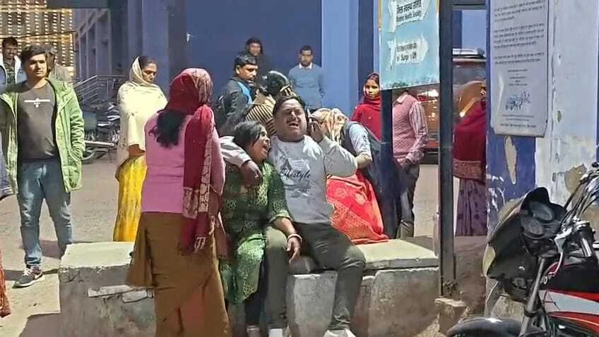  समस्तीपुर: फोरलेन पर रील बनाने के चक्कर में दो भाइयों की मौत, बैरियर से टकराई तेज रफ्तार बाइक 5