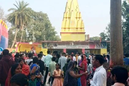 वीरपुर बरैपुरा की देवभूमि पर उमड़ा जनसैलाब, लाखों श्रद्धालुओं ने देवी-देवताओं संग मनाया बसंत उत्सव 8