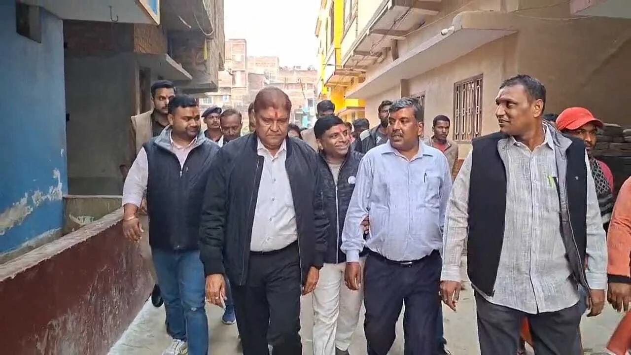 बिहार शरीफ में 1.96 करोड़ की लागत से महलपर में सड़क निर्माण शुरू, विधायक डॉ. सुनील कुमार ने किया शिलान्यास 2