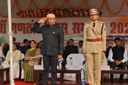 नालंदा: 77 वें गणतंत्र दिवस समारोह के मौके पर जिलाधिकारी कुंदन कुमार ने ऐतिहासिक सोगरा स्कूल के मैदान में किया झंडोतोलन, जिलेवासियो को दी शुभकामना 12