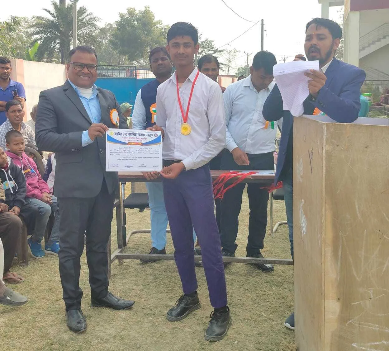 महान बनने के लिए असाधारण होना आवश्यक नहीं, बल्कि अपने कर्तव्यों के प्रति ईमानदार होना आवश्यक है :- मनीष 4