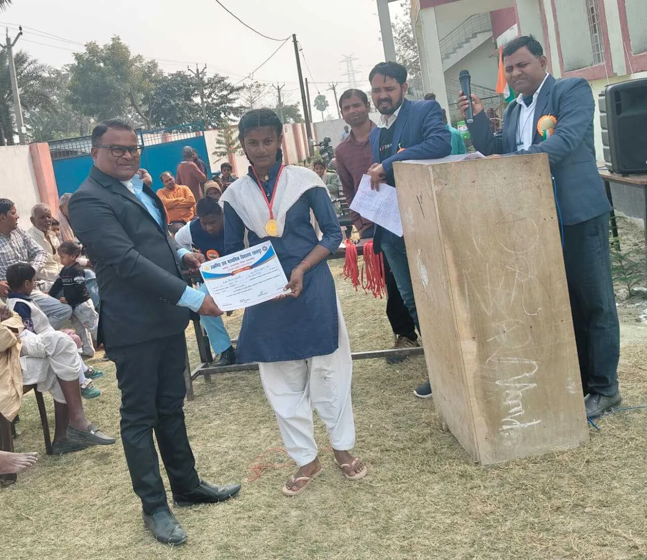 महान बनने के लिए असाधारण होना आवश्यक नहीं, बल्कि अपने कर्तव्यों के प्रति ईमानदार होना आवश्यक है :- मनीष 3