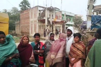 नालंदा में छात्रा ने पुलिस जवान पर जबरन गाड़ी में बैठाने और छेड़खानी का लगाया आरोप, हरनौत थाना मे पीड़िता ने दिया आवेदन.पुलिस मामले की जाँच मे जुटी 4