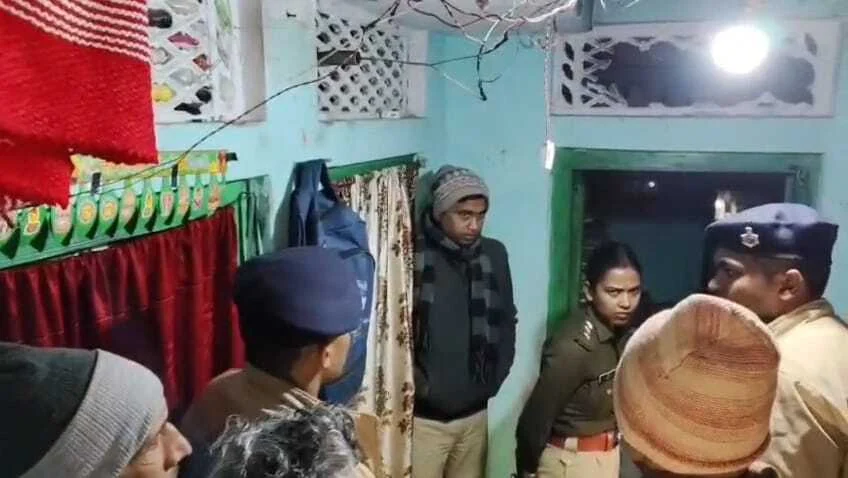 नालंदा: सोने की चेन नहीं देने पर ससुराल पक्ष के लोगो ने गर्भवती को अधमरा कर जिन्दा जलाया, परिजनों ने ससुराल पक्ष पर लगाया आरोप, पुलिस ने कहा आत्महत्या 2