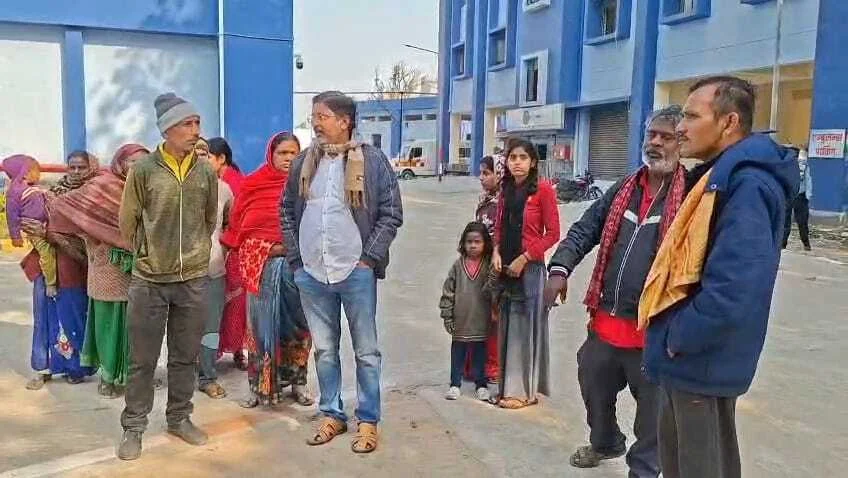 नालंदा: सोने की चेन नहीं देने पर ससुराल पक्ष के लोगो ने गर्भवती को अधमरा कर जिन्दा जलाया, परिजनों ने ससुराल पक्ष पर लगाया आरोप, पुलिस ने कहा आत्महत्या 12