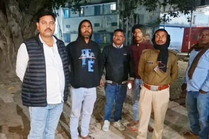 नालंदा: सरमेरा बिहटा मोकामा रोड मे हुआ भीषण सडक हादसा, ट्रक ने मोटरसाइकिल मे मारी ठोंकर, दो की मौत, दो लोग गंभीर रूप से जख़्मी 2