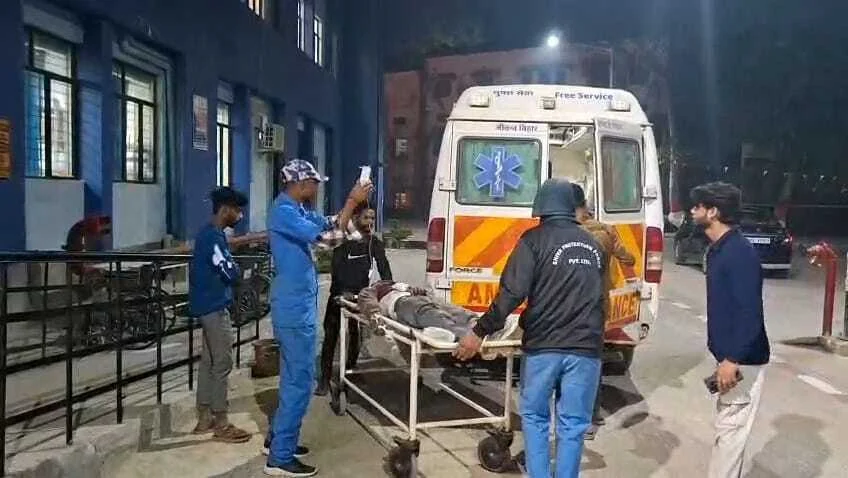 नालंदा: सरमेरा बिहटा मोकामा रोड मे हुआ भीषण सडक हादसा, ट्रक ने मोटरसाइकिल मे मारी ठोंकर, दो की मौत, दो लोग गंभीर रूप से जख़्मी 2