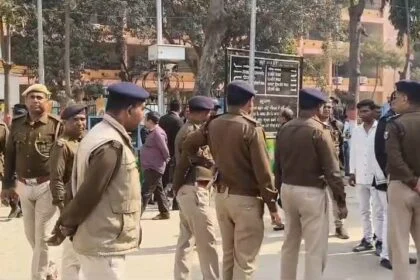 बेगूसराय व्यवहार न्यायालय को बम से उड़ाने की धमकी, ई-मेल मिलते ही कोर्ट परिसर में मचा हड़कंप 19