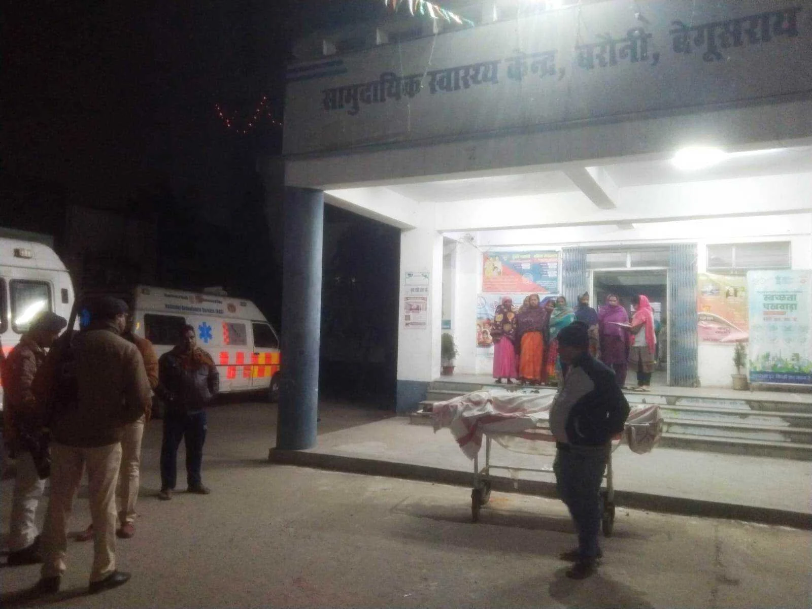 बेगूसराय एनएच 31 सड़क पर ट्रक ने बाइक सवार मुंशी को कुचला, 2 किलोमीटर तक घसीटती ले गई बाइक; चिंगारी उठी तो मचा हड़कंप 2