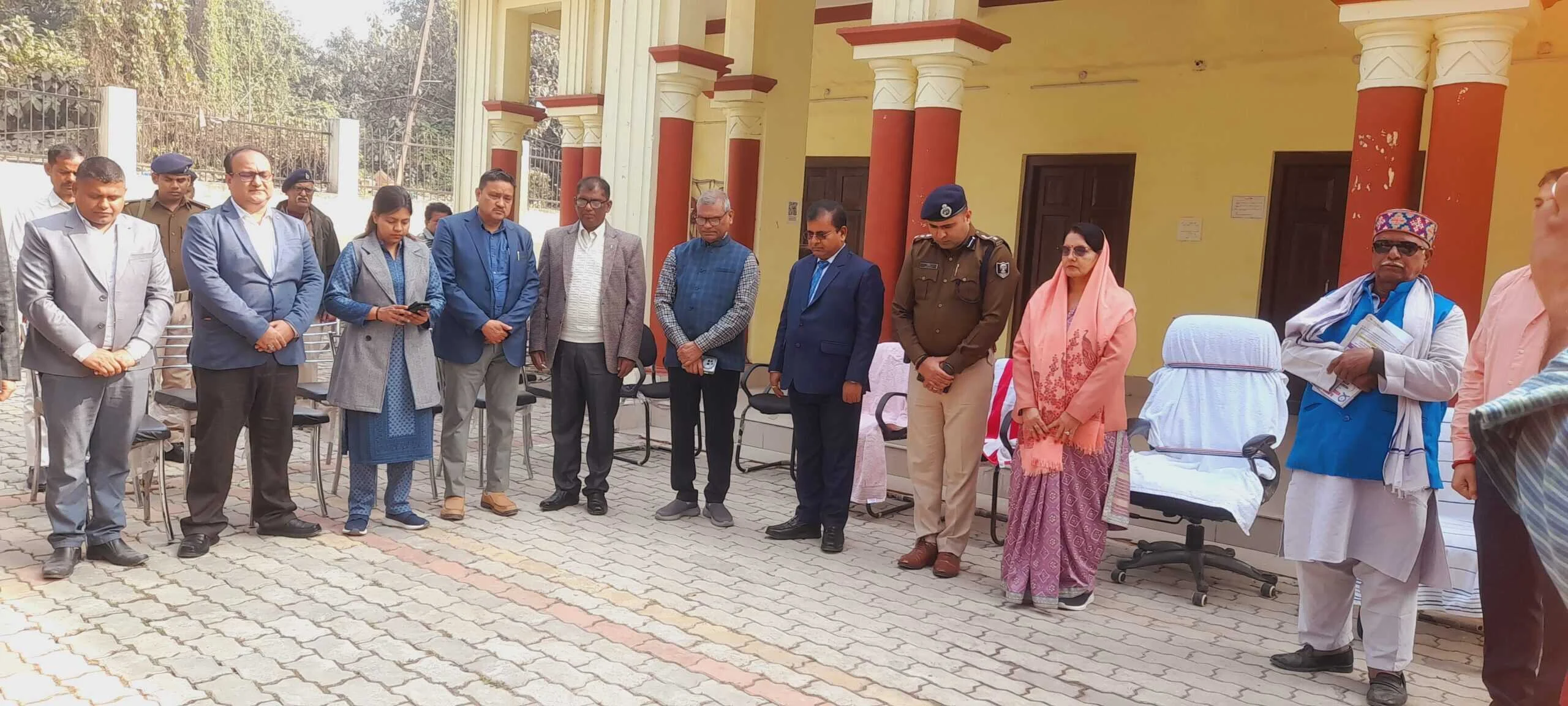 बेगूसराय में राष्ट्रपिता महात्मा गांधी के शहादत दिवस पर जिला प्रशासन ने दी भावपूर्ण श्रद्धांजलि 4