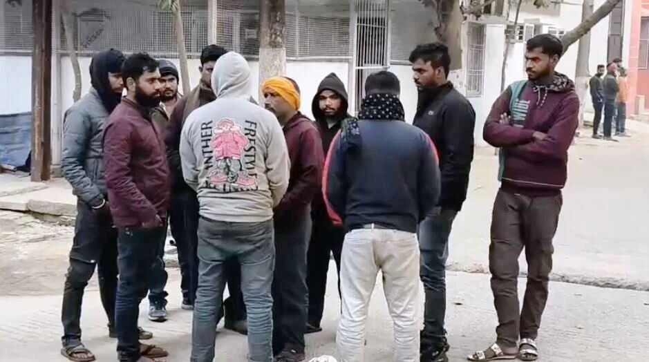 समस्तीपुर: सहायक काराधीक्षक की पत्नी का फंदे से लटका मिला शव, मायके वालों ने लगाया दहेज के लिए हत्या का आरोप 2