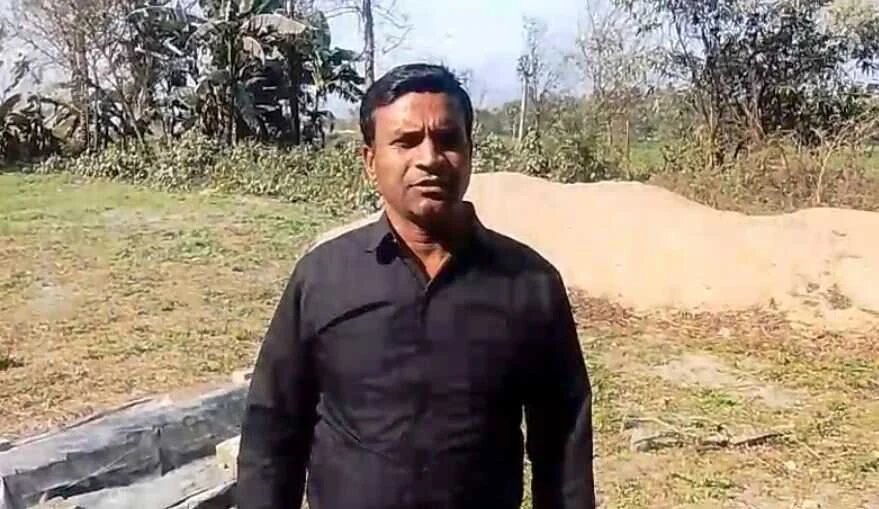 समस्तीपुर: विदेश में पिता और यहाँ बेटे ने कर दिया फर्जी हस्ताक्षर, फर्जी आवेदन देकर कराई जा रही मापी 6