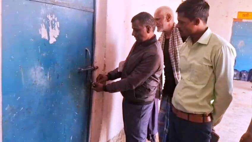 नालंदा: प्राथमिक विद्यालय मोहद्दीनपुर में तोड़फोड़, असामाजिक तत्वों का उत्पात, दीवारों पर लिखी धमकियां,शौचालय तोड़े, सरकारी स्कूल में दहशत 2