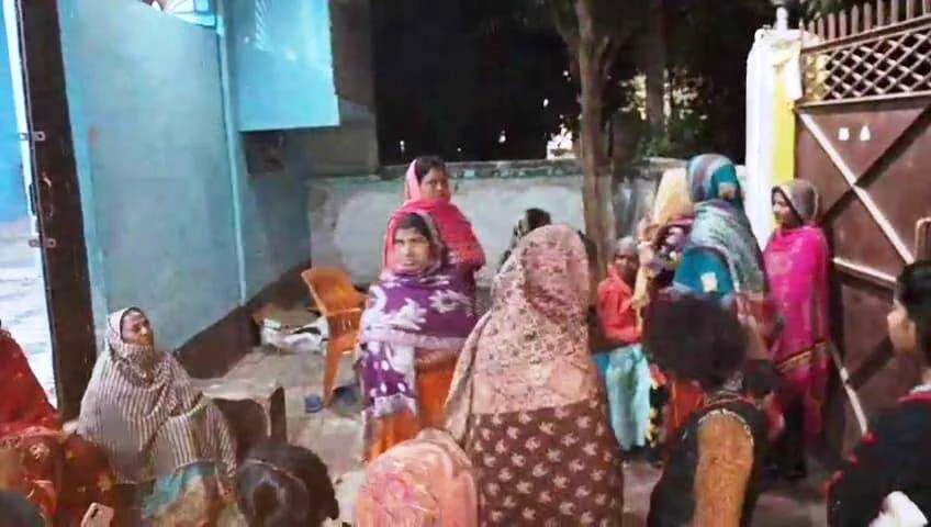 तेघड़ा में हाई वोल्टेज ड्रामा: पूर्व सरपंच के अपहरण की खबर निकली झूठी, दिल्ली पुलिस ने साइबर क्राइम में किया गिरफ्तार 11