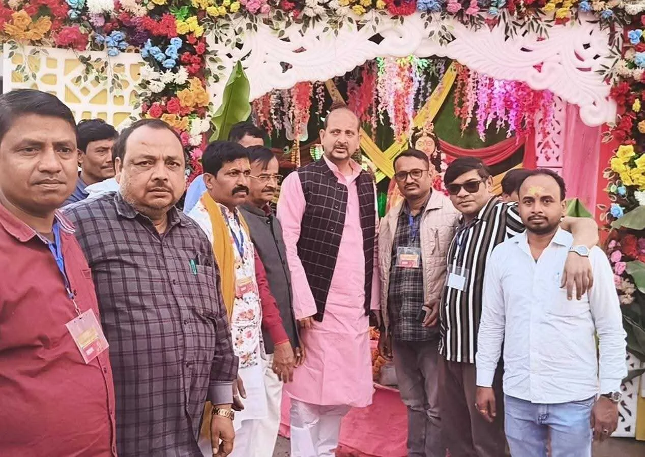 समस्तीपुर: महाशिवरात्रि के उपलक्ष्य में विशाल भंडारा, पूर्व विधायक शाहीन ने परोसा 'इंसानियत का प्रसाद' 3