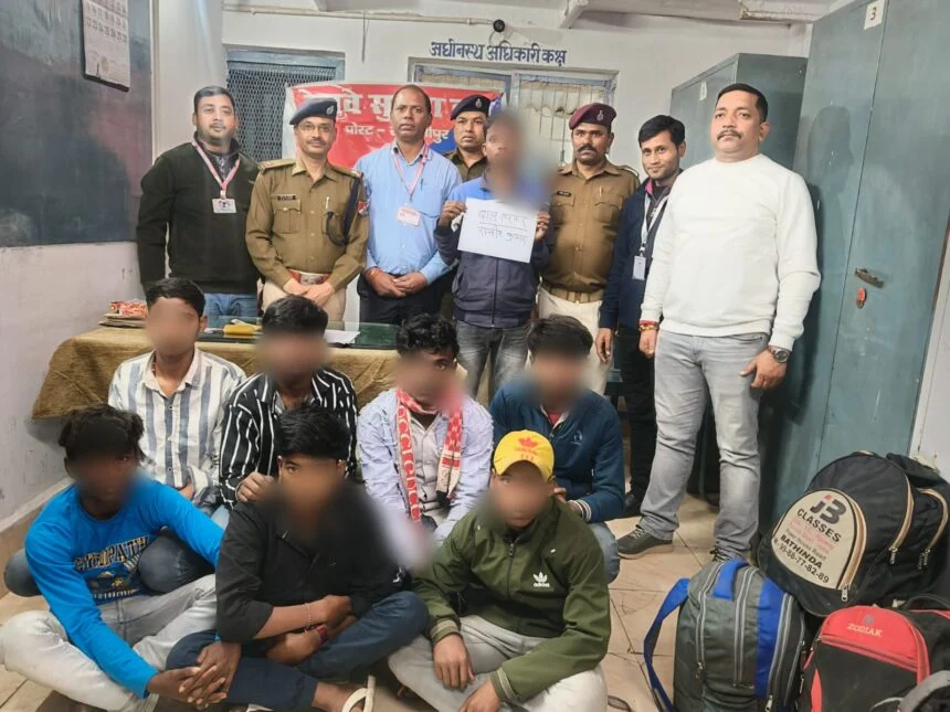 समस्तीपुर स्टेशन पर 'ऑपरेशन आहट' का बड़ा एक्शन: 7 मासूमों को तस्करों के चंगुल से छुड़ाया, एक गिरफ्तार 1