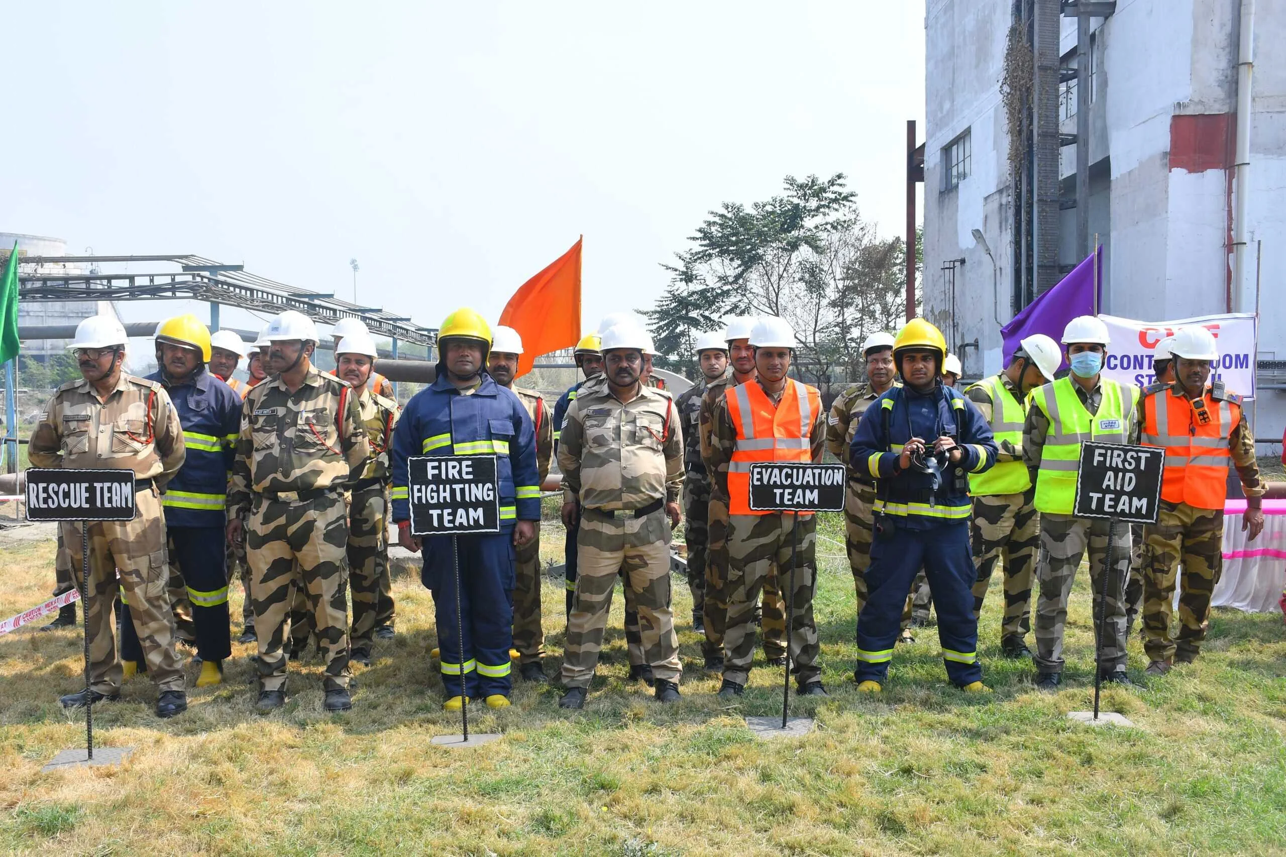 एनटीपीसी बरौनी में भूकंप और गैस रिसाव पर मॉक ड्रिल, एनडीआरएफ और सीआईएसएफ ने दिखाई तत्परता 4