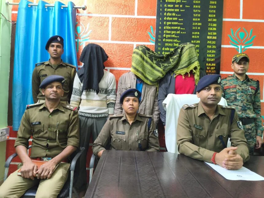 समस्तीपुर: घटहो पुलिस की बड़ी कार्रवाई, लोडेड देसी पिस्टल और कारतूस के साथ तीन संदिग्ध गिरफ्तार 1