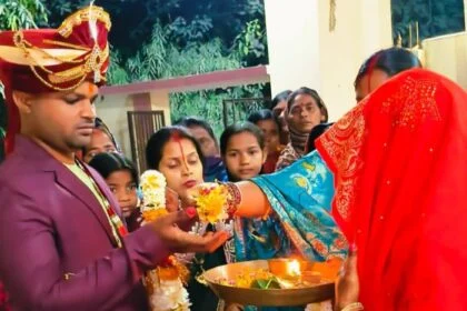 वीरपुर में समाजसेवी बिपिन कुमार सिंह ने निजी खर्च से कराई गरीब कन्या की शादी, क्षेत्र में हो रही प्रशंसा 17