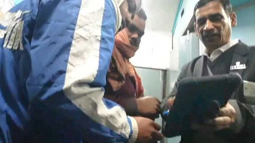 भ्रष्टाचार के आरोप पर रेलवे की त्वरित कार्रवाई,सूचना मिलते ही दो घंटे के भीतर टीटीई निलंबित 2