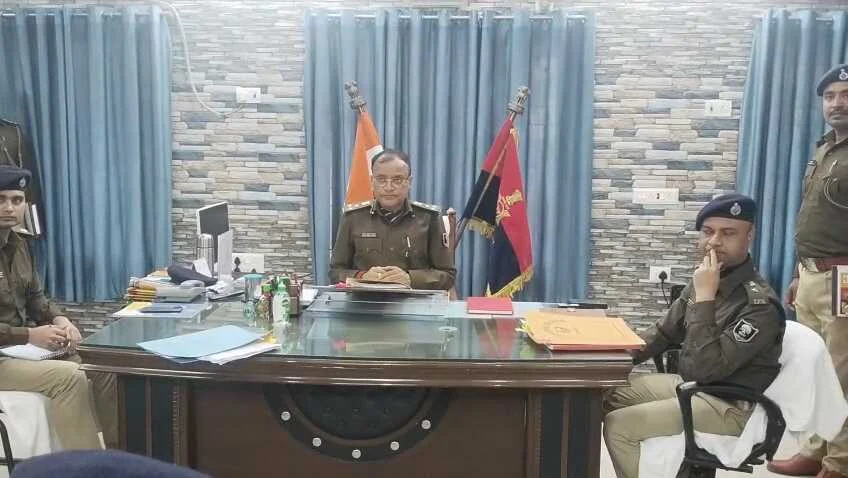 समस्तीपुर पहुंचे DIG मनोज कुमार तिवारी: प्रशिक्षु दरोगाओं से लिखवाई केस डायरी, दिए फील्ड वर्क के टिप्स 7