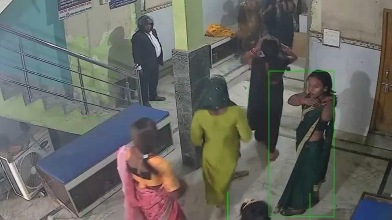 नालंदा: किन्नरों के द्वारा किये गए हंगामा का नया सीसीटीवी वीडियो आया सामने, वीडियो मे हंगामा करते दिखे किन्नर 2