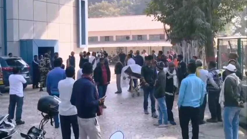 बेगूसराय में ड्यूटी से लौट रहे बिजली मिस्त्री को ट्रैक्टर ने कुचला, मौके पर ही हुई दर्दनाक मौत 2