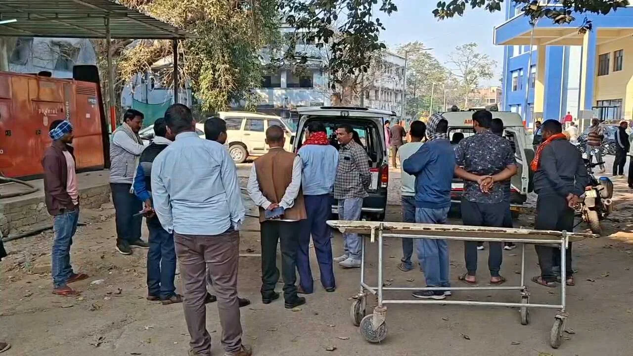 नालंदा: कार अनियंत्रित होकर पुल से टकराया, 3 युवकों की मौत, तिलक समारोह से लौट रहे थे सभी युवक 3