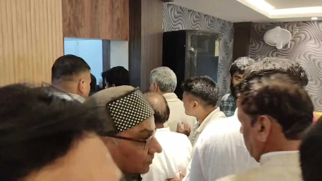 शराबबंदी से अगर महिलाएं सशक्त हो रही हैं, तो मोदी जी इसे पूरे देश में लागू क्यों नहीं करते – प्रशांत किशोर 3