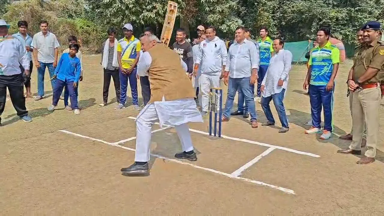 नालंदा: कठपुतली सीएम कहे जाने पर जेडीयु कौशलेन्द्र कुमार ने तेजस्वी को घेरा, 25 साल का जनआशीर्वाद बनाम अनुभवहीन नेतृत्व, तेजस्वी को दी पढ़ाई की नसीहत 2