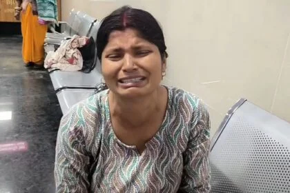 बेगूसराय में निजी बैंक कर्मी का फंदे से लटका मिला शव, परिजनों ने पत्नी पर लगाया हत्या का आरोप 20