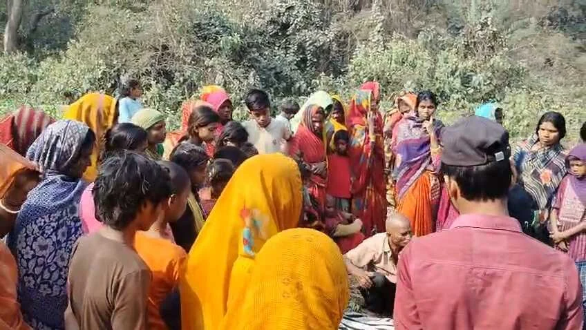 समस्तीपुर: आम के पेड़ से लटका मिला युवक का शव, क्षेत्र में फैली सनसनी, जांच में जुटी पुलिस 2