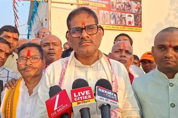 नालंदा: अमित शाह के घुसपैठ के बयान से गरमाई बिहार की राजनीति“बिहार सरकार के सहकारिता मंत्री डॉ प्रमोद कुमार चंद्रवंशी ने कहा देश कोई धर्मशाला नहीं”जो कोई भी आकर रहेगा, देश की सुरक्षा सर्वोपरि 3