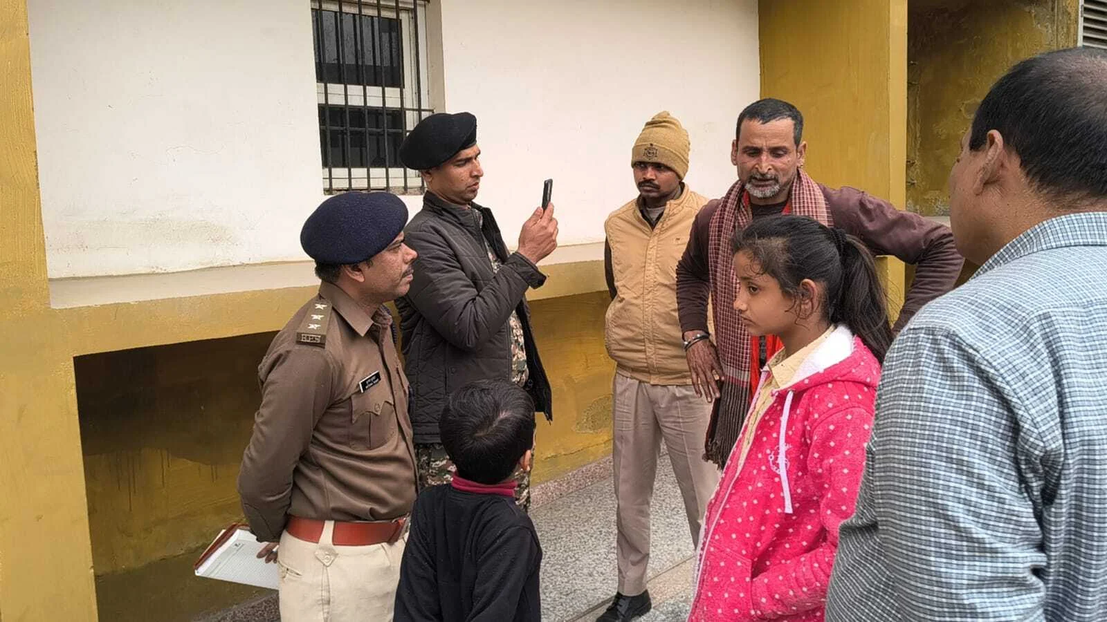 बेगूसराय में बेखौफ अपराधी: पति और मासूम बेटी के सामने महिला की गोली मारकर हत्या, इलाके में सनसनी 2