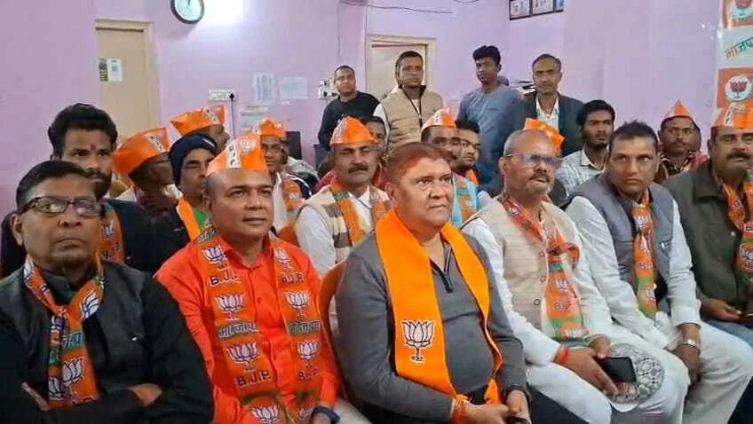 पूर्व वन पर्यावरण एवं जलवायु परिवर्तन मंत्री डॉ.सुनील कुमार के नेतृत्व में केंद्रीय बजट 2026 को लेकर एक विशेष कार्यक्रम आयोजित किया 1