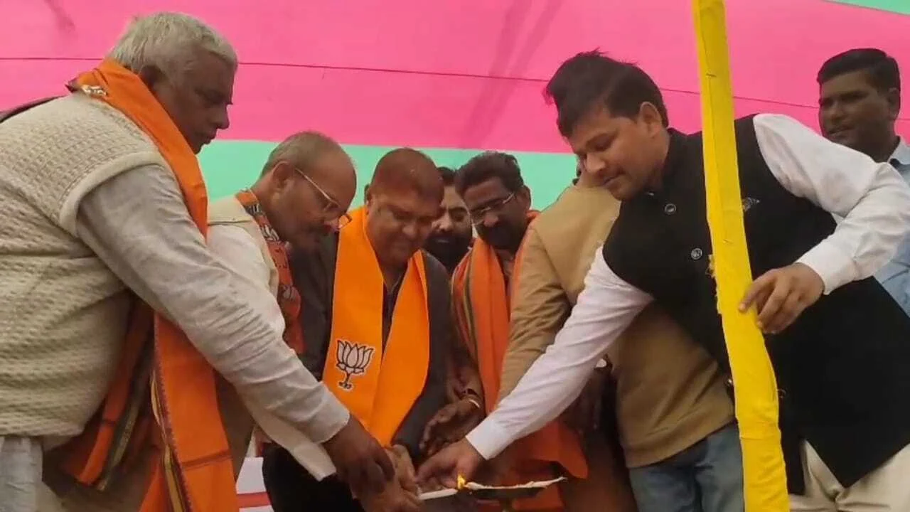 नालंदा: विकसित भारत–जी राम जी योजना से बदलेगी ग्रामीण तस्वीर,125 दिनों का रोजगार देकर मोदी सरकार करेगी गरीबों को मजबूत 11